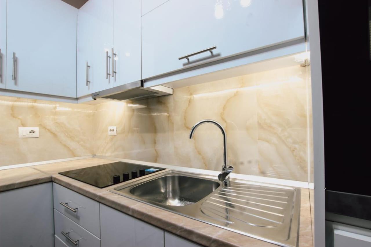 Novs Apartment 1 จีโรคาสเตอร์ ภายนอก รูปภาพ